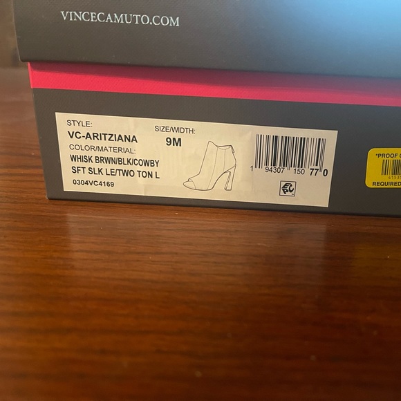 Vince Camuto size 9 Black/brown open toed heels - Picture 6 of 6